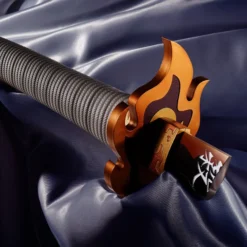 TAMASHII NATIONS Kyojuro Rengoku's Nichirin Sword Broken Ver Demon Slayer Proplica -Anime peripheral Sales 4573102632531 figure nichirin sword kyojuro rengokus broken demon slayer proplica alte