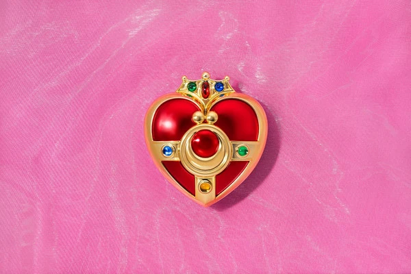 TAMASHII NATIONS Cosmic Heart Compact Brilliant Color Ver Pretty Guardian Sailor Moon Proplica 4 TAMASHII NATIONS Cosmic Heart Compact Brilliant Color Ver Pretty Guardian Sailor Moon Proplica - Image 2