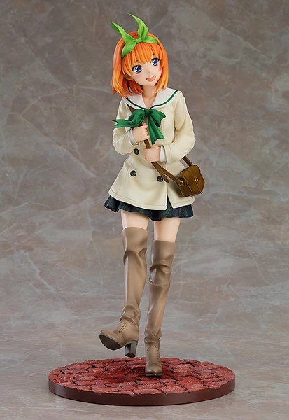 GOOD SMILE Yotsuba Nakano Date Style Ver The Quintessential Quintuplets Figure 4 GOOD SMILE Yotsuba Nakano Date Style Ver The Quintessential Quintuplets Figure - Image 2